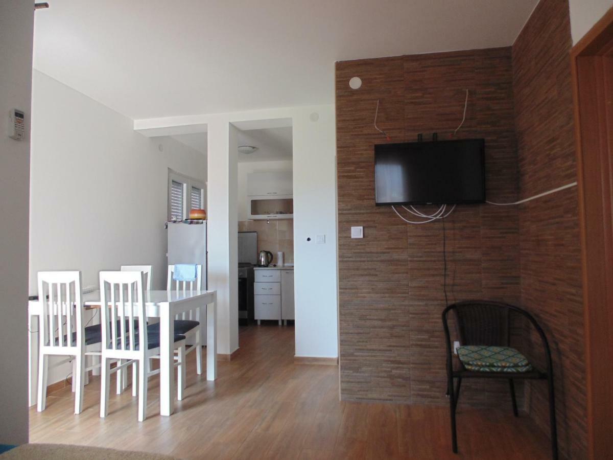 Apartments Luna Bar Dış mekan fotoğraf