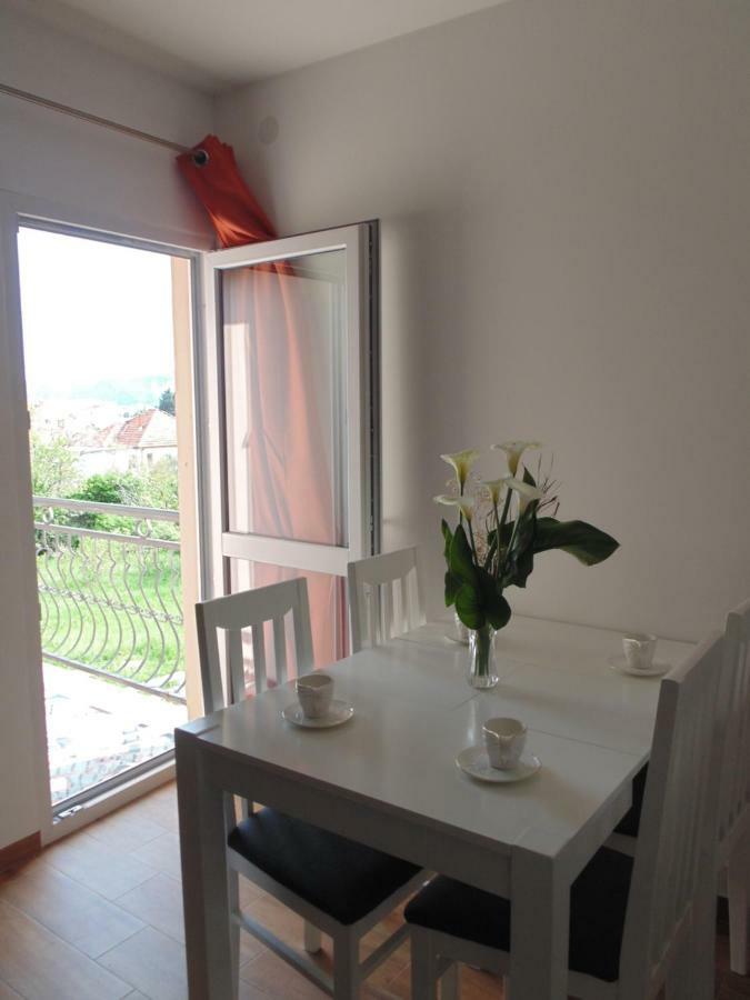 Apartments Luna Bar Dış mekan fotoğraf